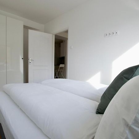 Standard Apartment By Hi5 - Dessewffy 37 Suites Budapest Exterior foto