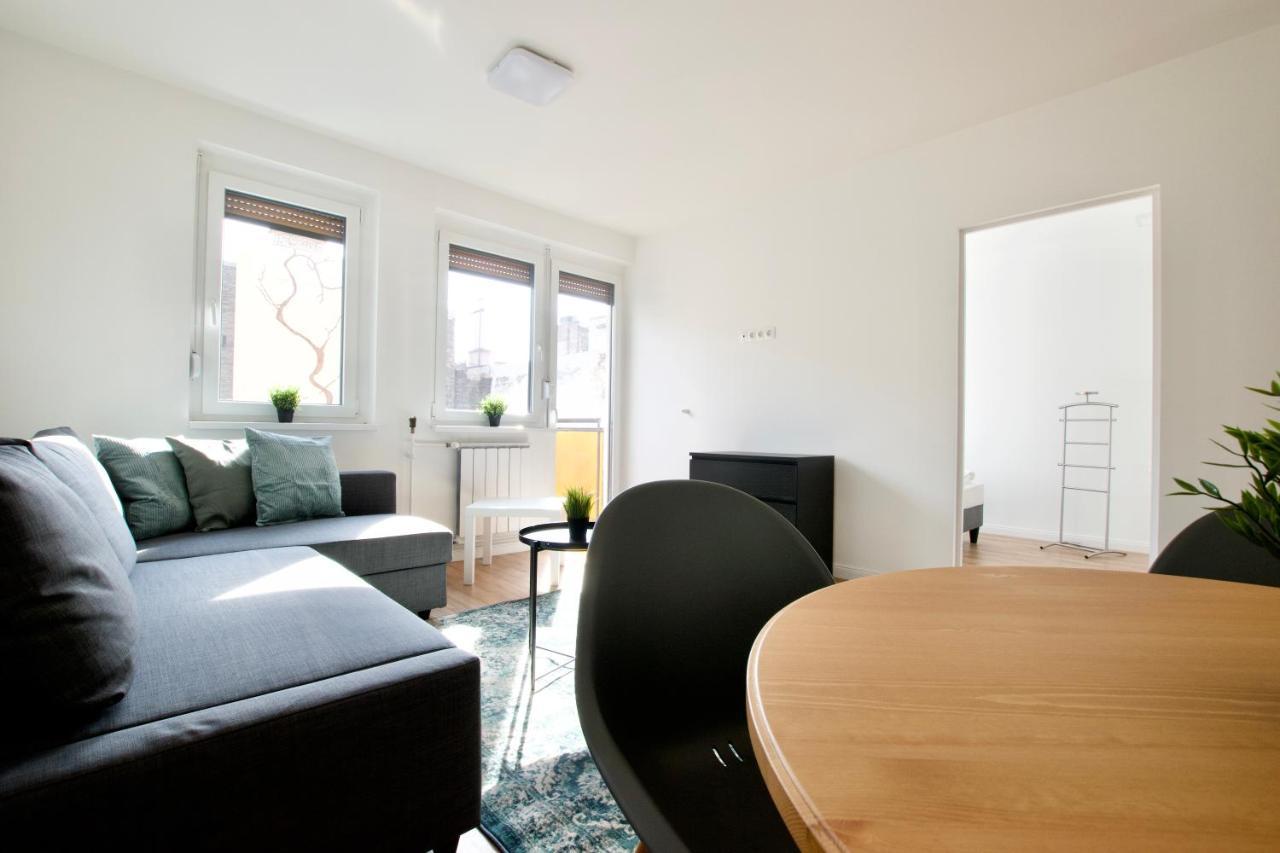 Standard Apartment By Hi5 - Dessewffy 37 Suites Budapest Exterior foto