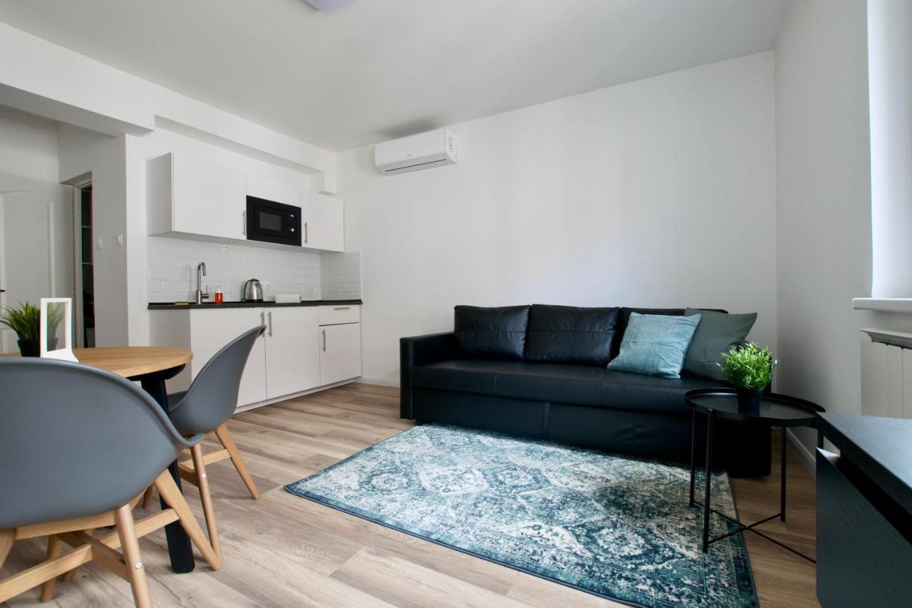 Standard Apartment By Hi5 - Dessewffy 37 Suites Budapest Exterior foto